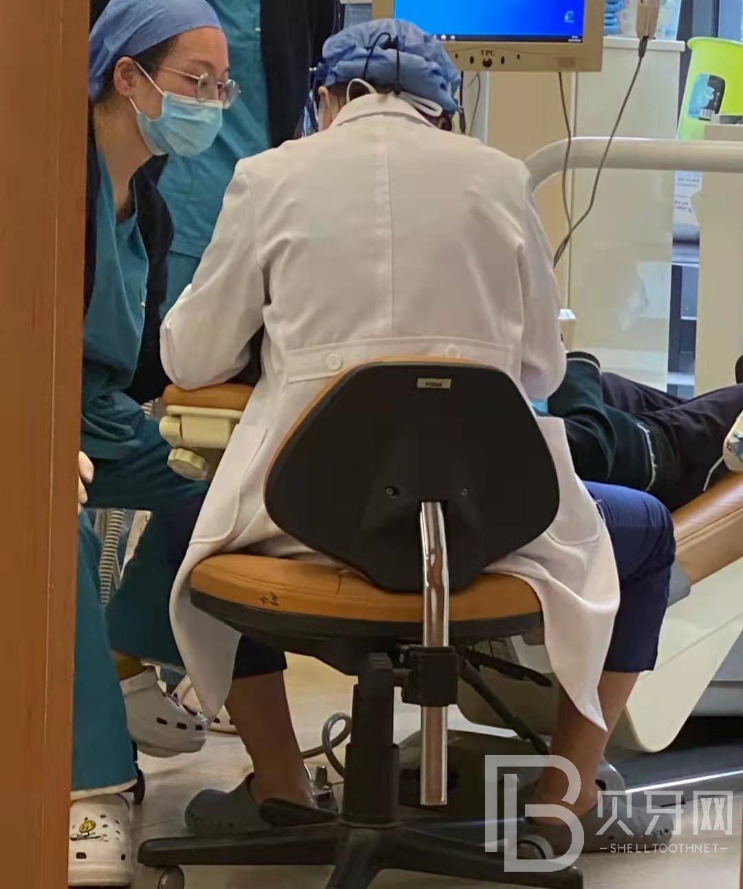 每半年一次检查牙齿必要的